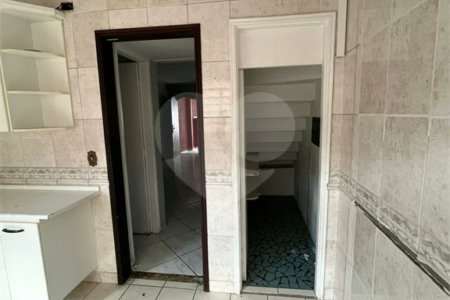 Casa com 125m², 2 dormitórios, 1 vaga, à venda na Vila Harmonia em Guarulhos.