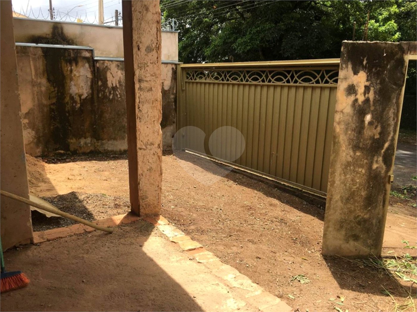 Terreno no Jd. Santa Felícia dispondo de 300m² muito bem localizado