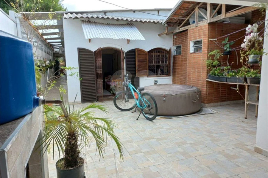 Casa à venda com 3 quartos, sendo 2 suítes, em Jardim Oriental, São Paulo, SP