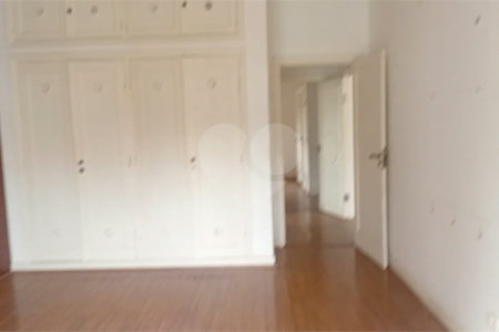 Apartamento à venda no Boqueirão, 3 quartos (2 suítes), garagem