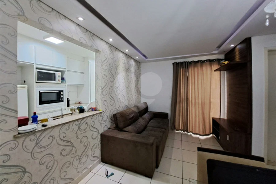Apartamento com 02 quartos MOBILIADO com varanda e lazer !