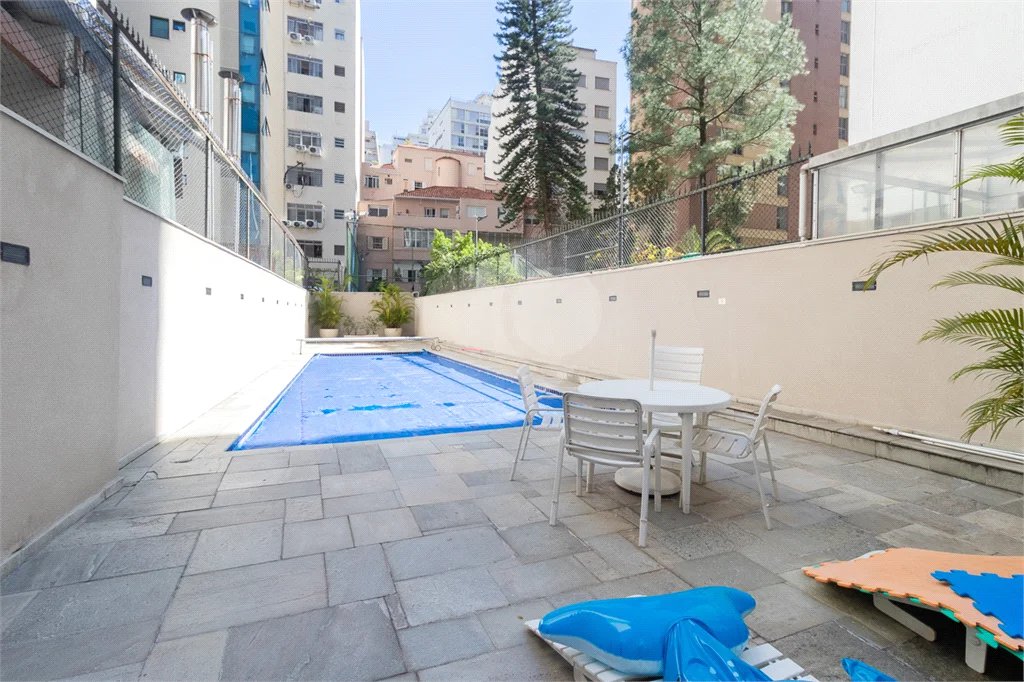 Apartamento em Higienópolis com 3 quartos, 3 suítes, 2 vagas, 277 m² de área útil