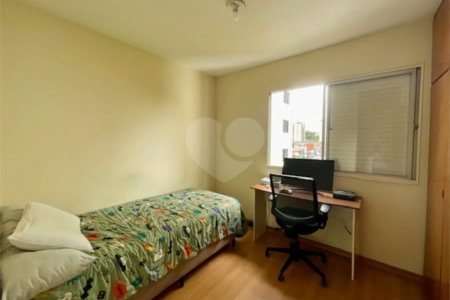 Apartamento com 3 dormitórios e 1 vaga fixa, em região tranquila perto da Av. Washingtonís e de diversos serviços. Ideal para quem quer morar bem e com comodidade.