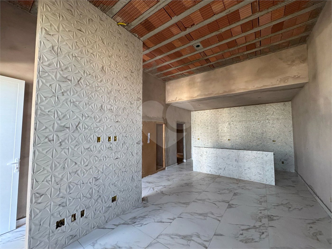 Casa em condominio em reta final de obras