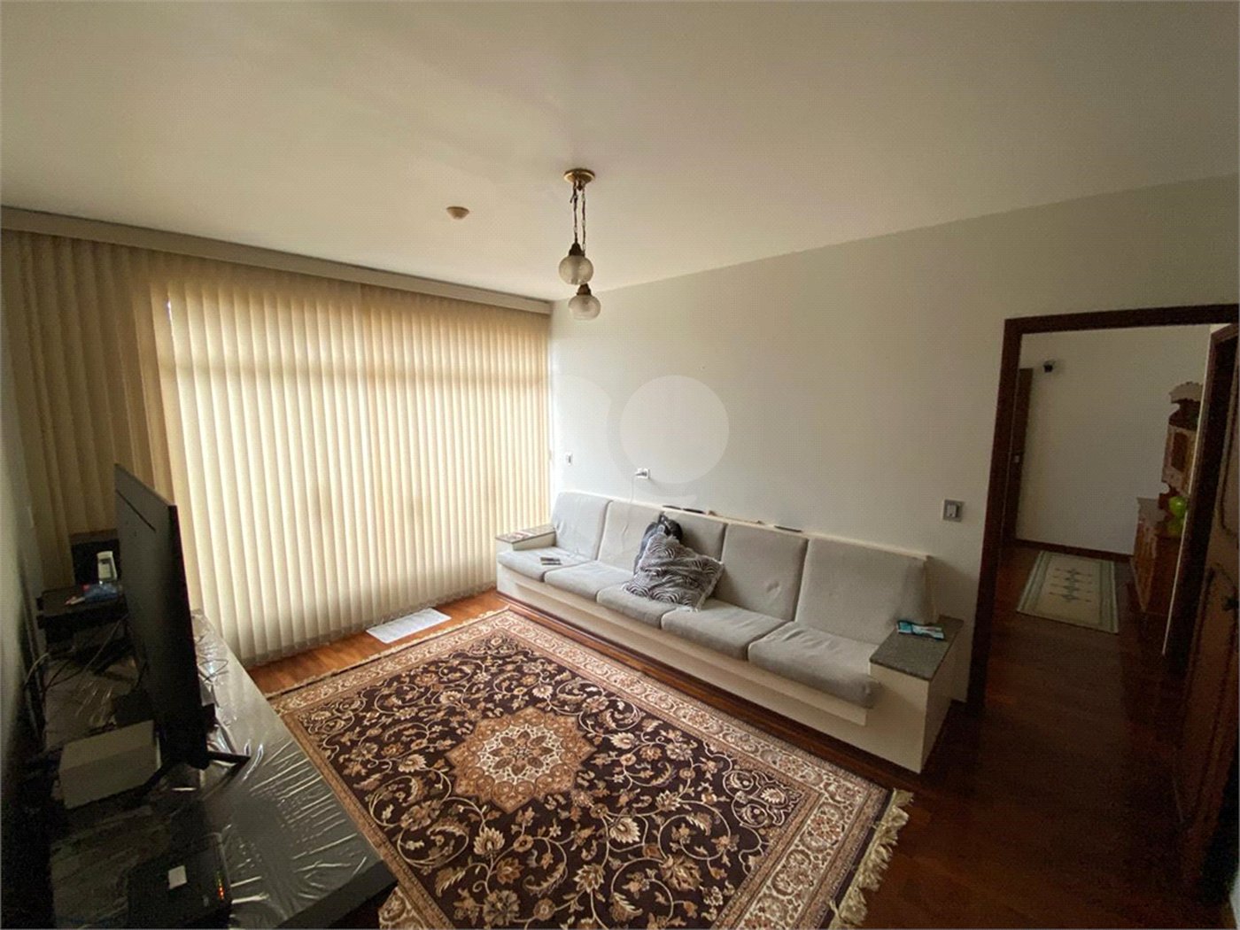 Casa Térrea com 3 suítes, sendo 1 suíte master.