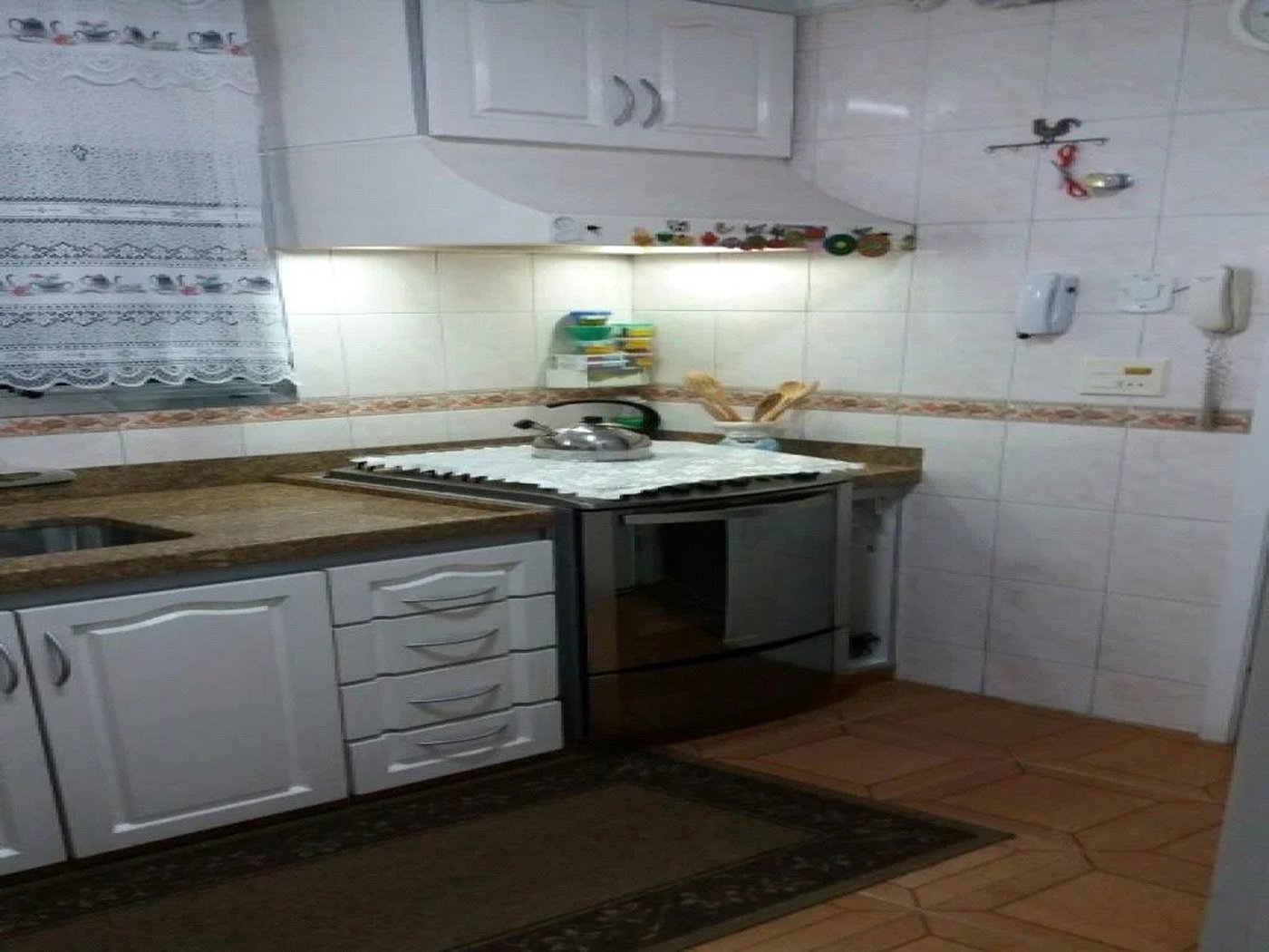 Casa à venda com 3 quartos, sendo 1 suíte,  no condomínio Alameda do Eucaliptos, São Paulo - SP