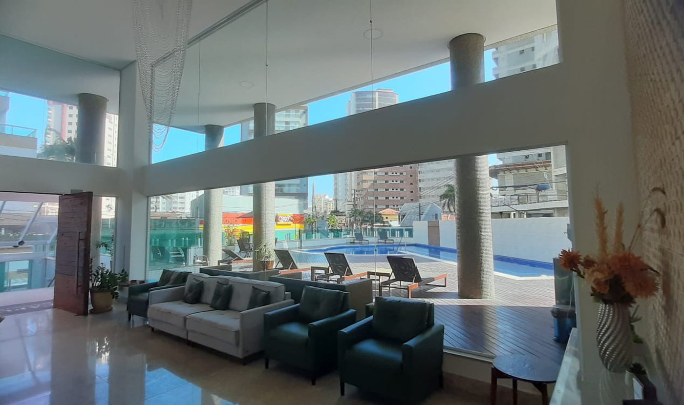 🏖️ BELO APARTAMENTO NO CORAÇÃO DA VILA CAIÇARA – PERTINHO DA PRAIA!