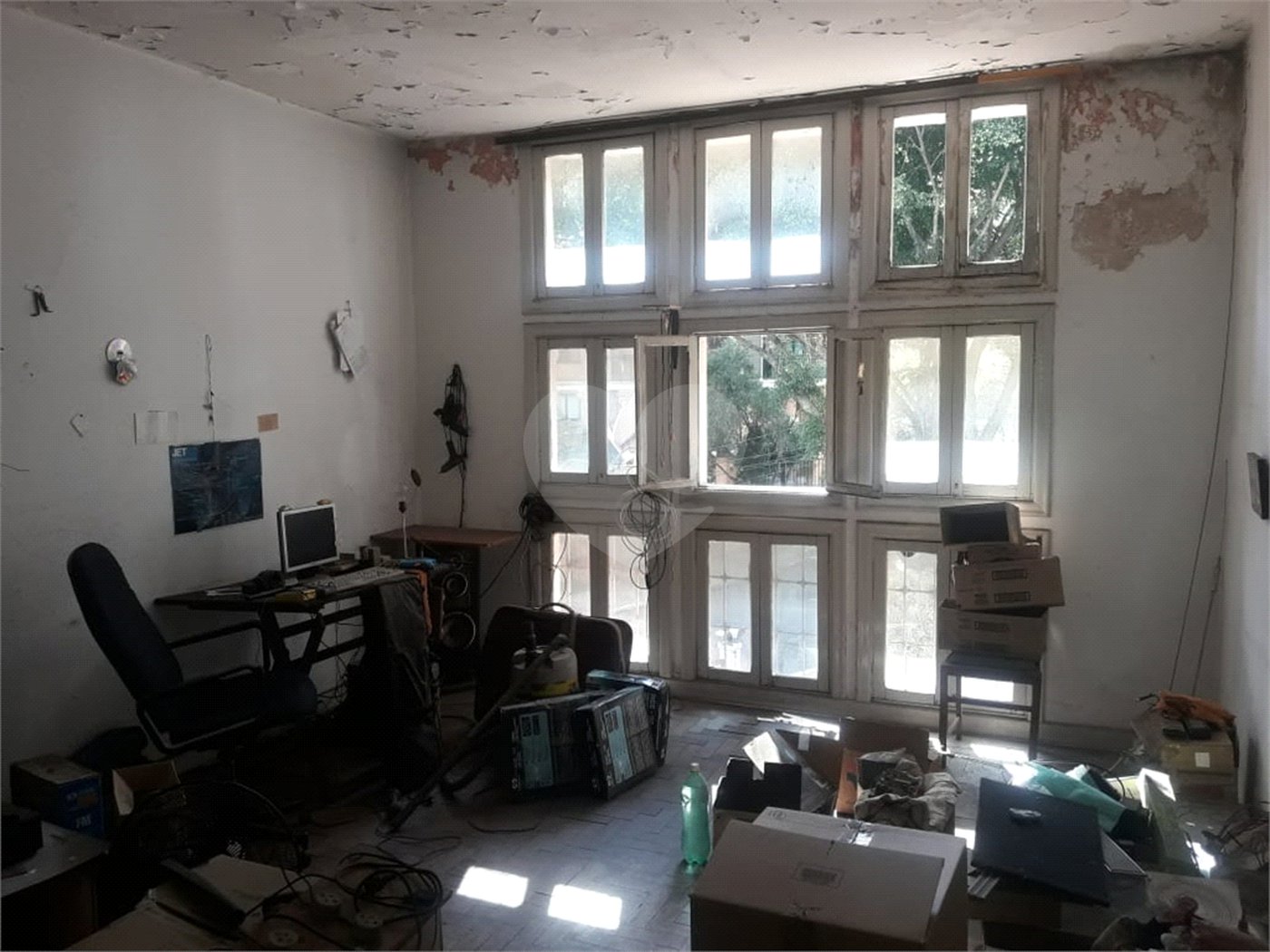APARTAMENTO DE 3 QUARTOS À VENDA NO PARAÍSO