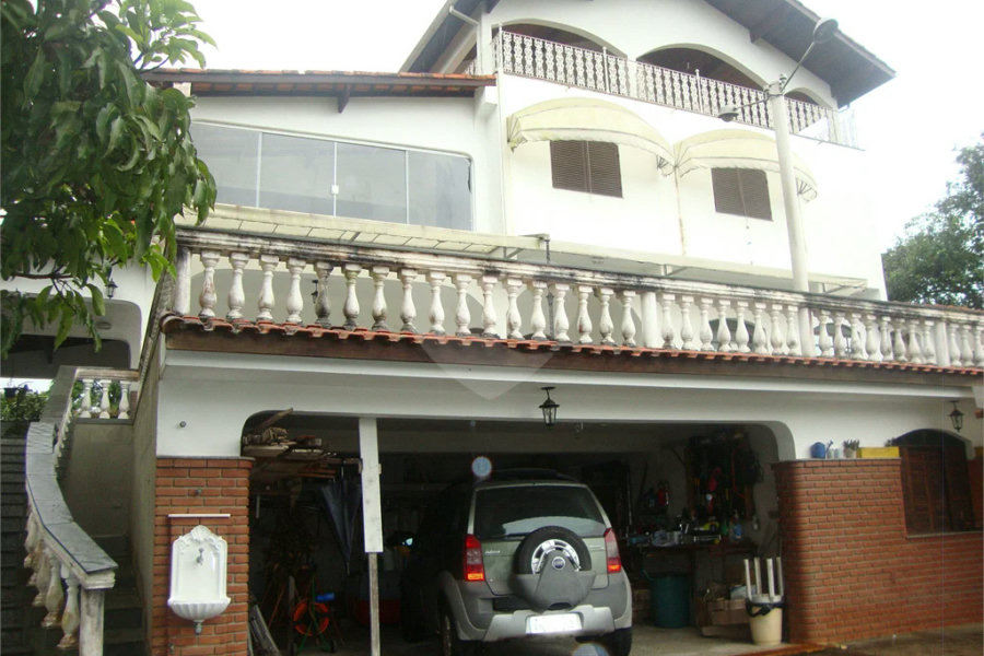 Chácara à venda com 5 quartos, sendo 2 suítes, em Jardim Arujá, Arujá, SP