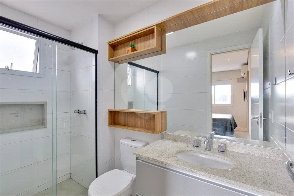 Apartamento com 68m² sala 02 ambientes, 02 dormitórios, sendo 01 suíte banheiro social e vaga no subsolo.! Venha conhecer!