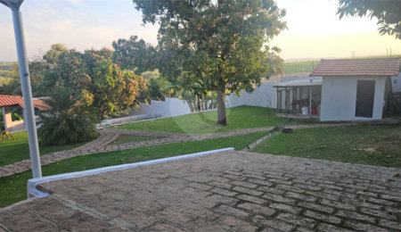 Casa à venda com 3 quartos, sendo 2 suítes,  no condomínio Residencial Vale das Laranjeiras, Indaiatuba - SP