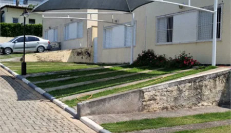 Casa à venda com 3 quartos, sendo 1 suíte, no condomínio Residencial Vila D`ouro, Cotia - SP