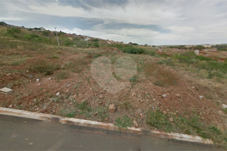Terreno no Prolongamento do Jardim das Torres