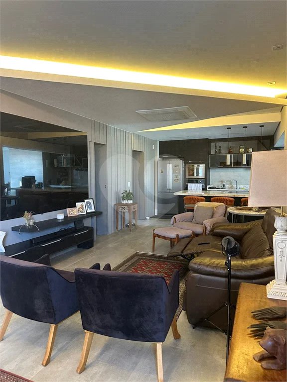 Maravilhoso Apartamento com 3 quartos no Jardim Europa