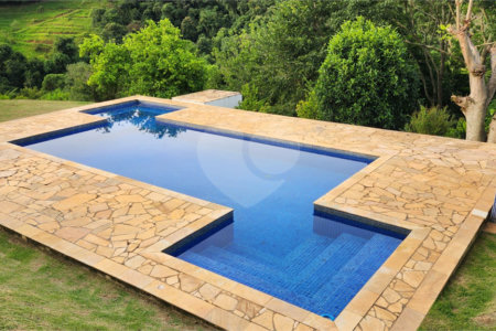 Casa à venda Condomínio em Louveira – 1.500m² de Terreno e Vista para Reserva
