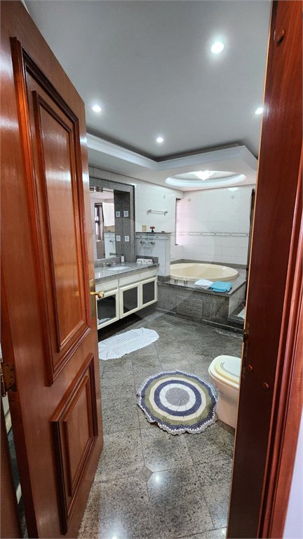 APTO 4 DORM (SUÍTES) E 5 GARAGENS NA SAÚDE