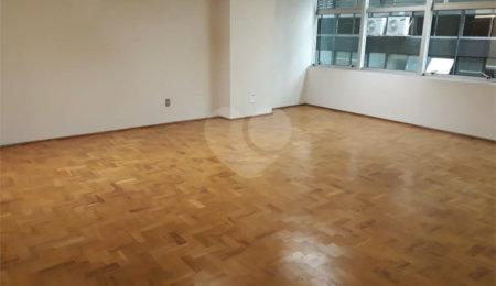 Conjunto Comercial na Av. Paulista, Anexo ao Metrô Brigadeiros