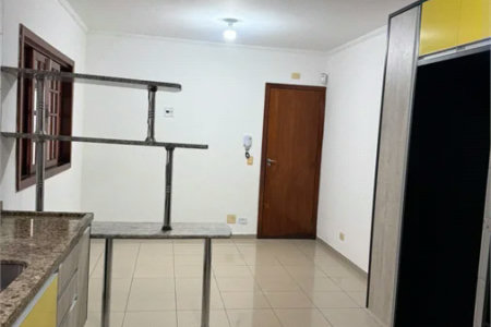 Sobrado à venda ou para alugar com 3 suítes em Vila Sônia, São Paulo, SP