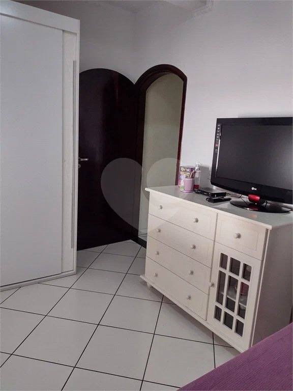 Casa com 180m² , 3 dormitórios , sendo 1 suíte , 2 vagas , à venda em Itaquera