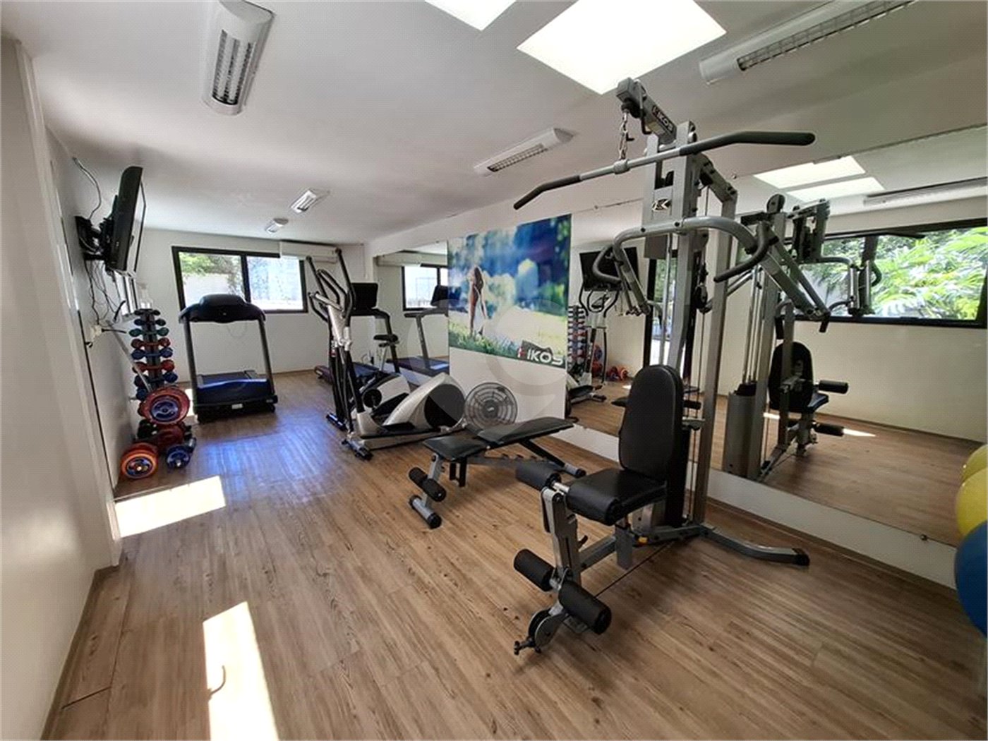 Apartamento, a venda, com 300m² de área privativa, 4 suítes, 4 vagas - Santana / SP
