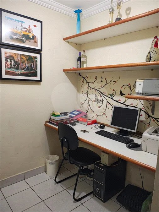 SOBRADO COMERCIAL PARA LOCAÇÃO NO RUDGE RAMOS | 197 m²