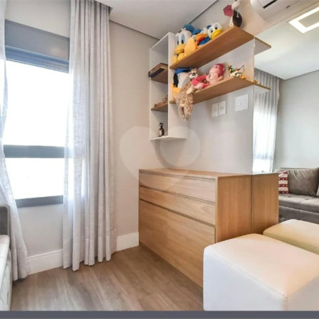 Apartamento à venda na Vila Mariana. Localização espetacular!