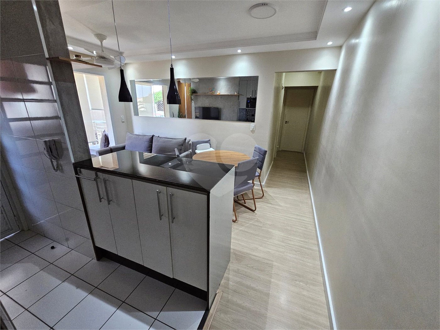 Apartamento a venda ao lado do Shopping Andorinha 2 quartos 1 vaga