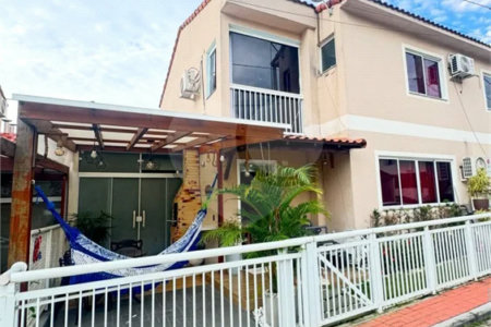 CASA À VENDA NO OLYMPIA PARK CLUBE – CAMPO GRANDE, RJ - ACEITA FINANCIAMENTO BANCÁRIO.