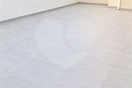Casa em Condômino com 3 suítes para Locação
