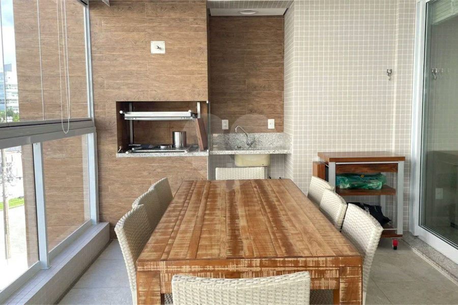 Apartamento à venda com 3 quartos, sendo 1 suíte, em Riviera de São Lourenço, Bertioga, SP