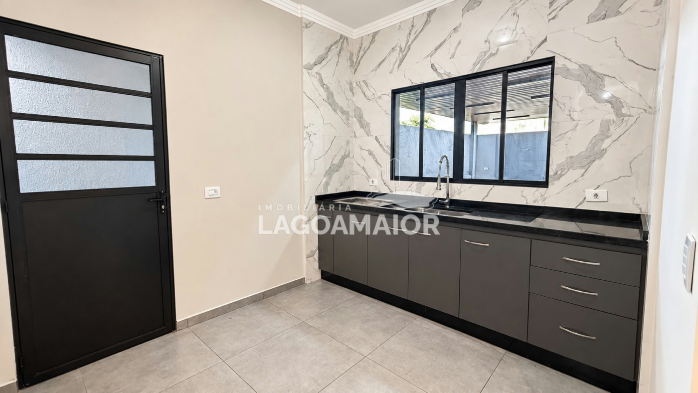 Casa à venda com 2 quartos, sendo 1 suíte, no condomínio Alto do Capivari, Três Lagoas - MS