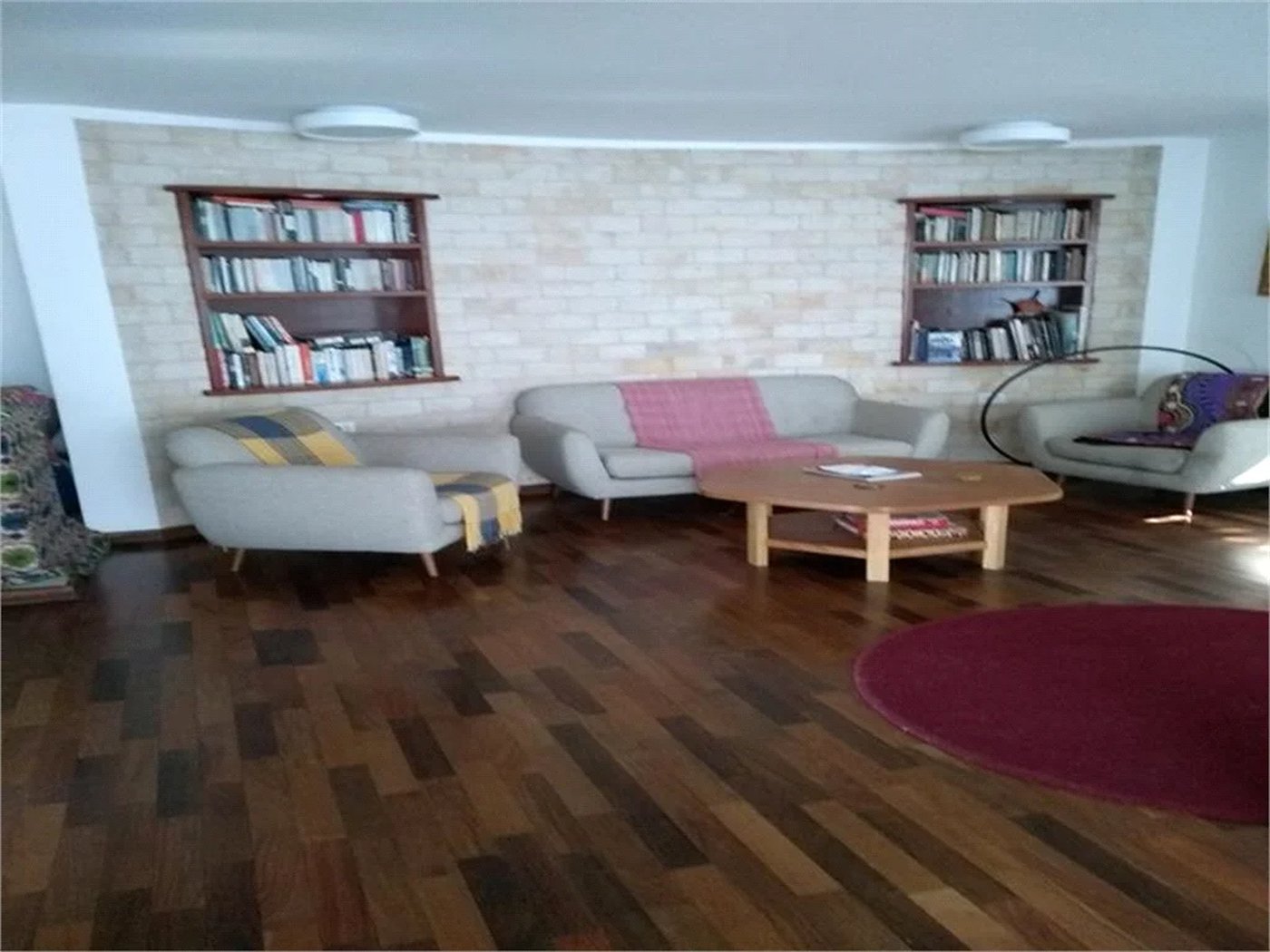 CASA ESTILO COLONIAL PODENDO SER UTILIZADO COMO AIRBNB