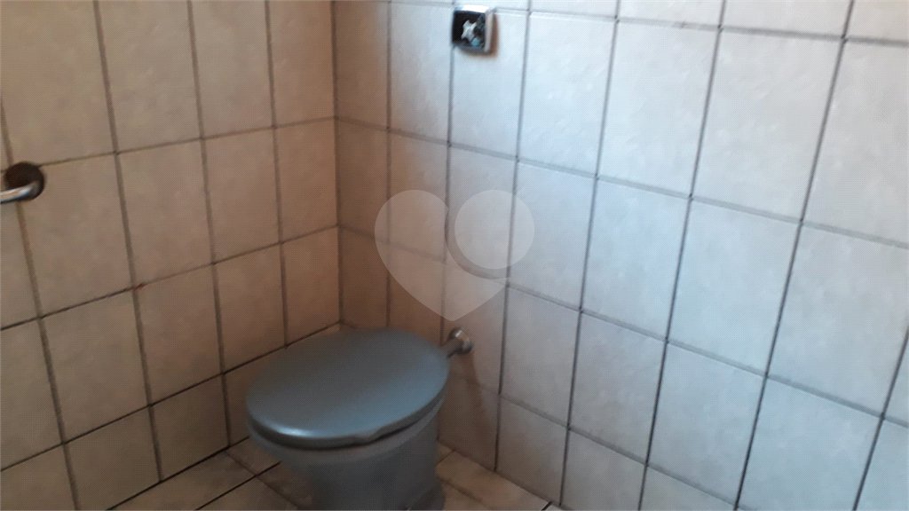 BELA CASA 274 M² C/ 3 QUARTOS 1 SALA 1 COZINHA 3 BANHEIROS 2 VAGAS Para Estacionamento coberta P/ VENDA NA V N Cachoeirinha