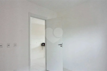 Apartamento com 30m², 1 dormitório, à venda na Freguesia do Ó.
