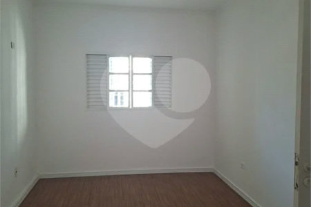 Indaiatuba- Sp - Centro - Casa terrea - finalidade comercial ou residencial - Terreno 181,01 - construido 99,94 - Venda - R$ 830.000,00 - Locação - R$ 3.900,00- IPTU - R$ 256,78 - 03 salas - Hall de entrada amplo - Cozinha. com armário - Banheiro. - Quintal. - Ótima localização, próximo a restauran