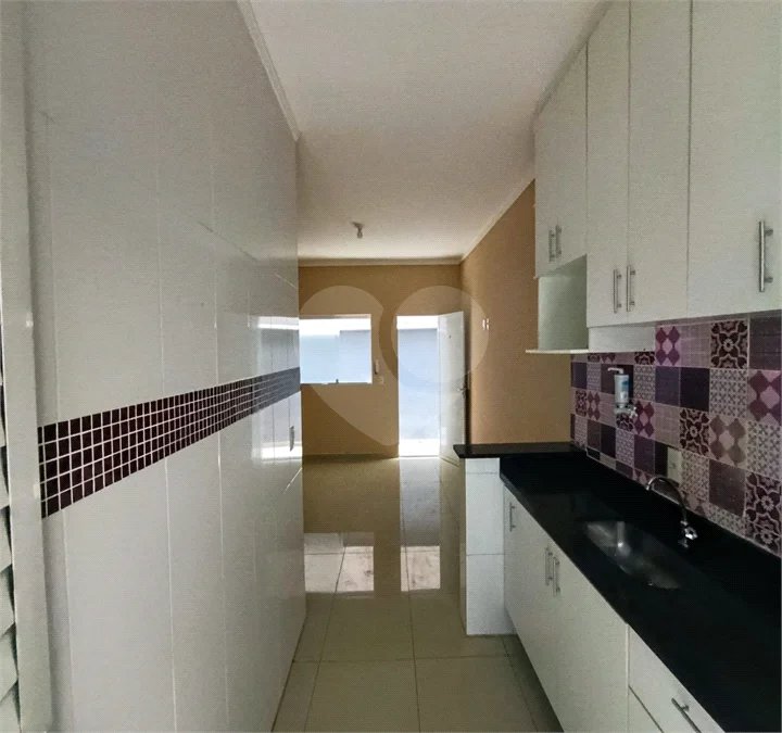 APARTAMENTO DE 60,0 M² COM 01 DORMITÓRIO (SUITE) E DOZINHA COM ARMÁRIOS PARA LOCAÇÃO NO CHORA MENINO