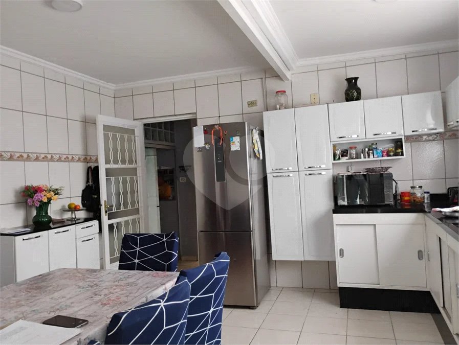 Vende-se casa na Vila Santa Catarina - Excelente oportunidade para investimento e geração de renda