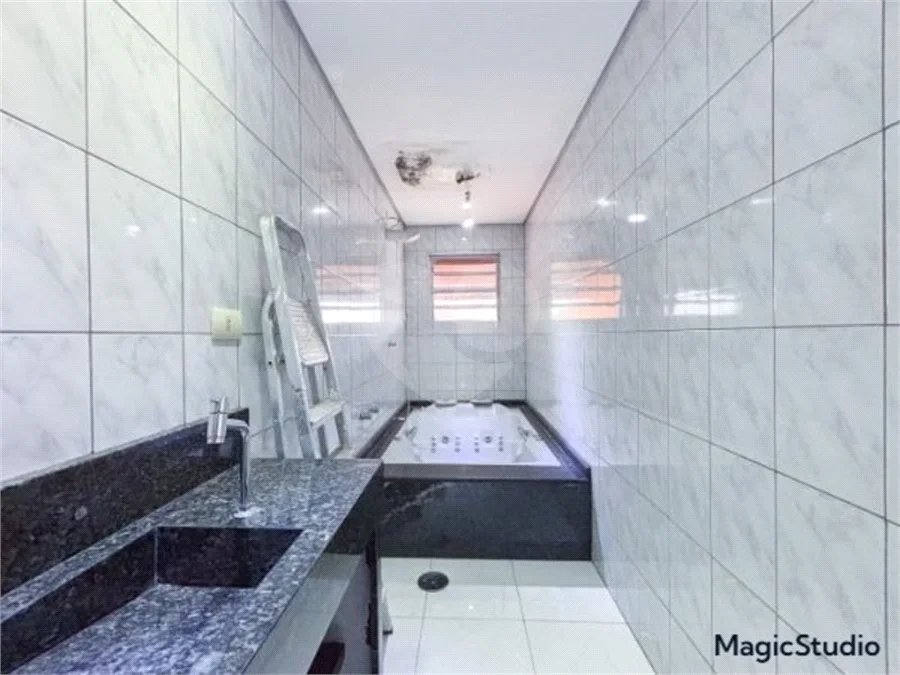 Casa com 150m², 5 dormitórios, sendo 1 suíte, 2 vagas de garagem, à venda na Vila Matilde.