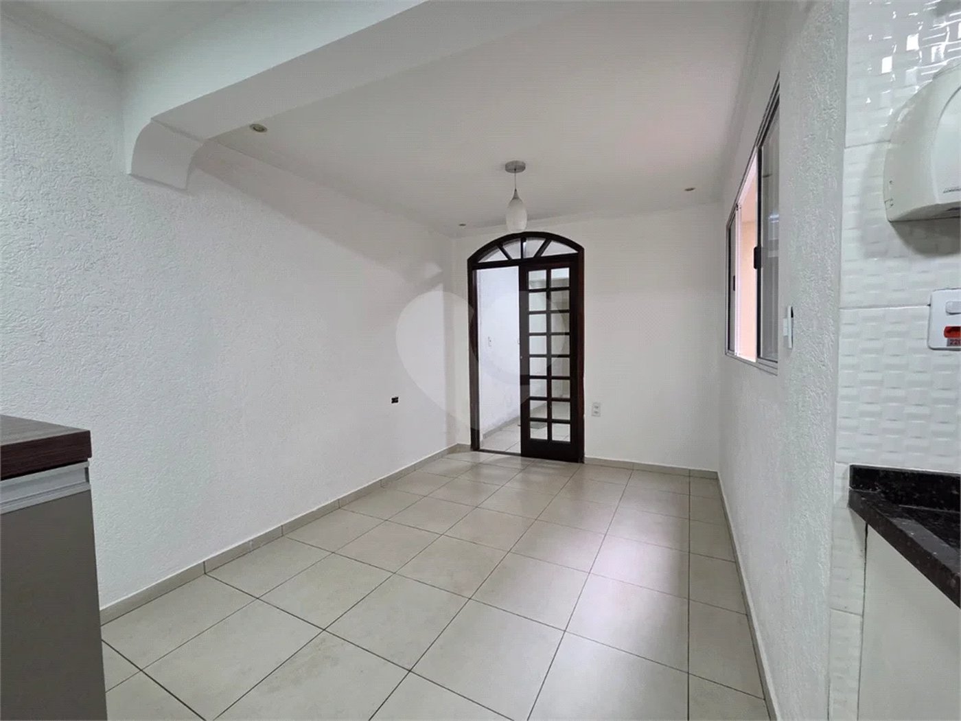 Sobrado Reformado 3 Dorms sendo 1 Suíte e 2 Vagas
