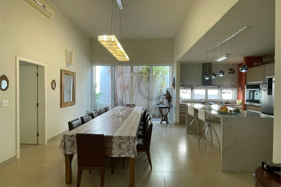 Casa à venda com 3 dormitórios no Bairro Cidade Jardim em Piracicaba - SP.