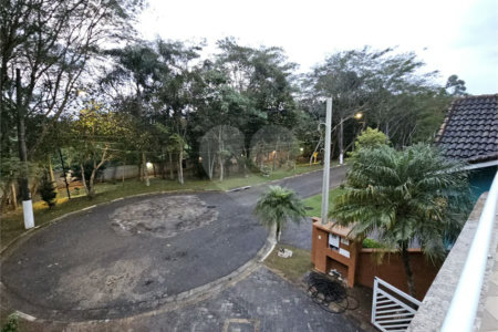 LINDA CASA PARA LOCAÇÃO COM 5 DORMITÓRIOS E PISCINA - Fernando Nobre – Cotia/SP