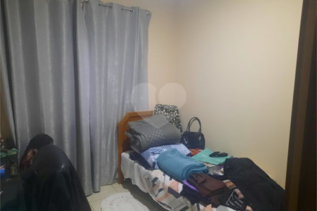 Ótima Oportunidade: Casa com Área de Lazer e Garagem para Dois Carros