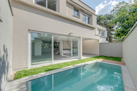 Casa à venda com 4 suítes no condomínio Vila Arese, São Paulo - SP