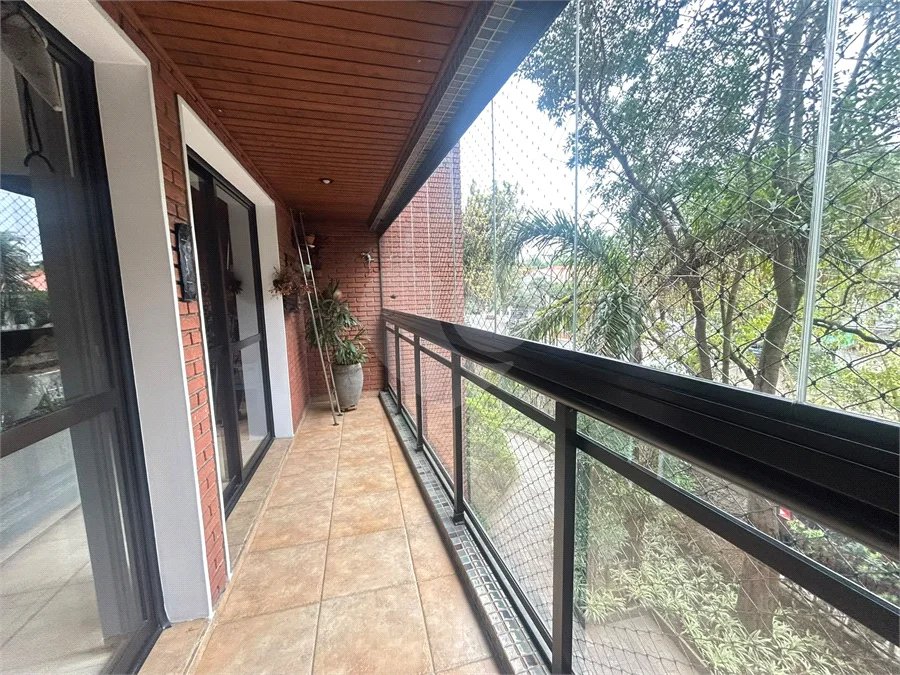 Apartamento Mobiliado no Alto da Boa Vista, com churrasqueira na varanda , 3 suítes e próximo ao Metro