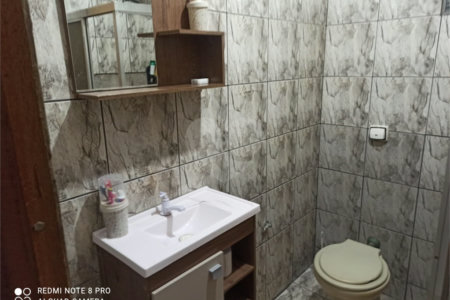 Casa Térrea com 2 dormitórios.
