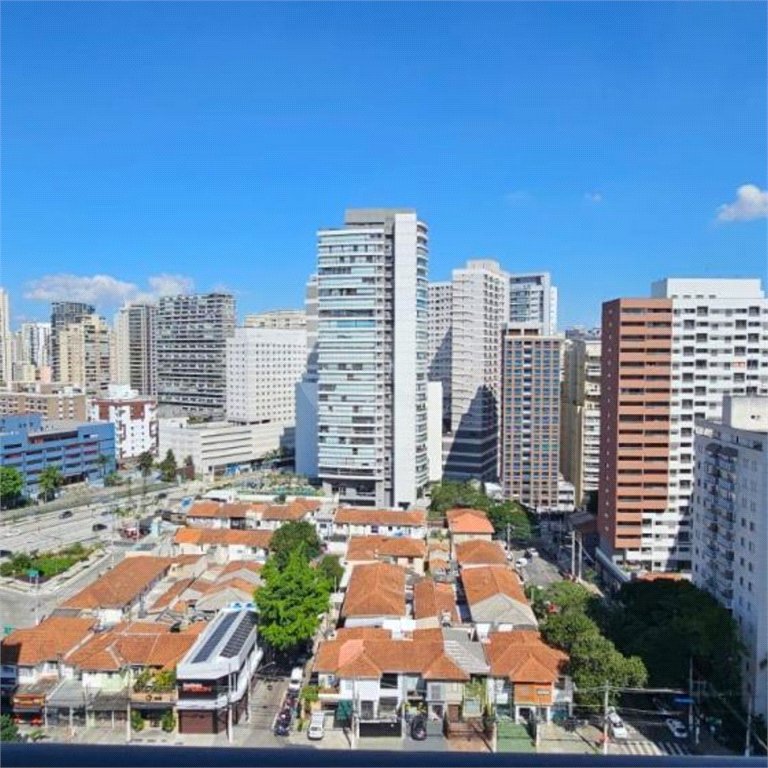 Apartamento no Itaim Bibi de 45m2 com 1 dorm, 1 banheiro, 1vaga. Estuda permuta. Viva a um passo dos melhores shoppings, hospitais, escolas e rodovias principais com 1 dorm, 1 banheiro, 1 vaga. Estuda permuta