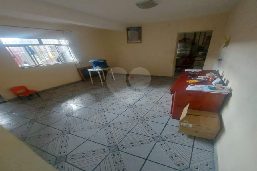 Sobrado 4 dormitórios na Vila Domitila