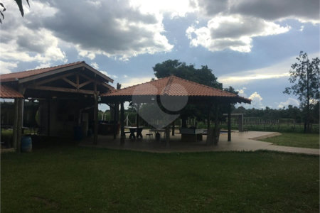 Chácara no Condomínio Itaipu
