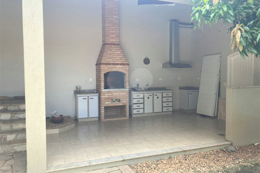 Belíssima casa no bairro Vila Rezende