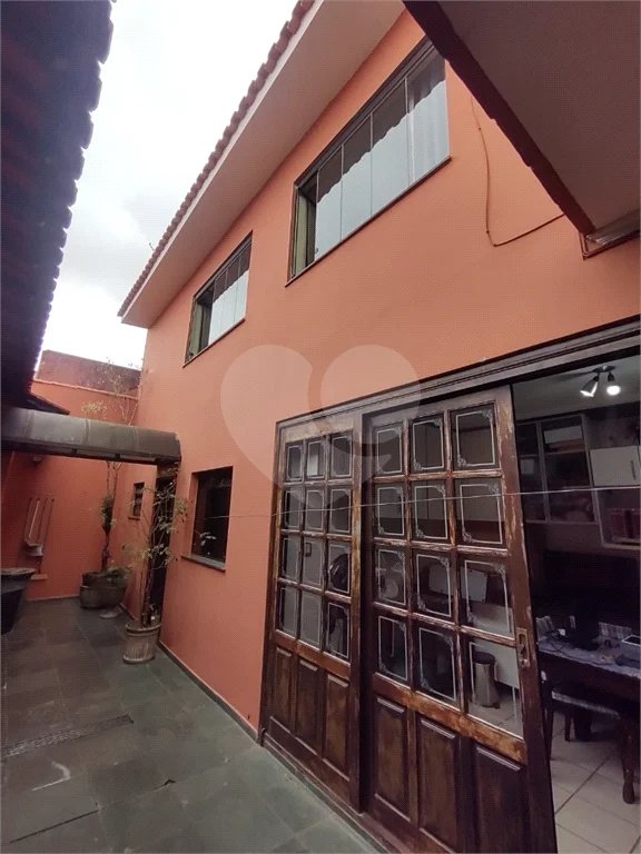 Casa com 300m² , 4 dormitórios , sendo 2 suítes , 5 vagas , à venda no bairro Curuçá , em Santo André.